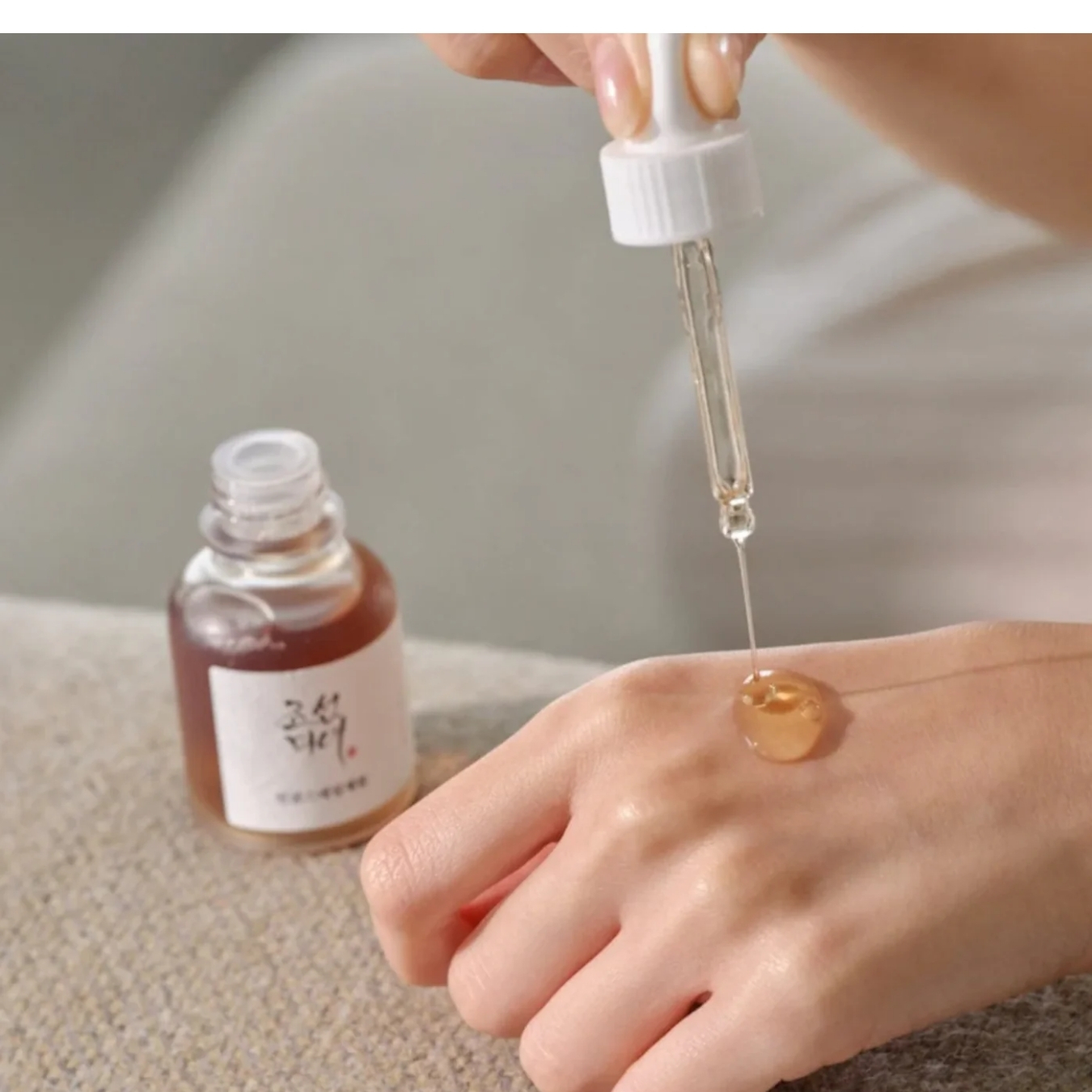 Revive Serum : Ginseng + Snail Mucin